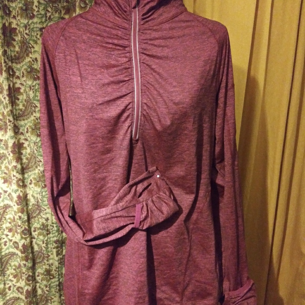Kirkland Fitted Athletic Zip Up Top Sz L NWT